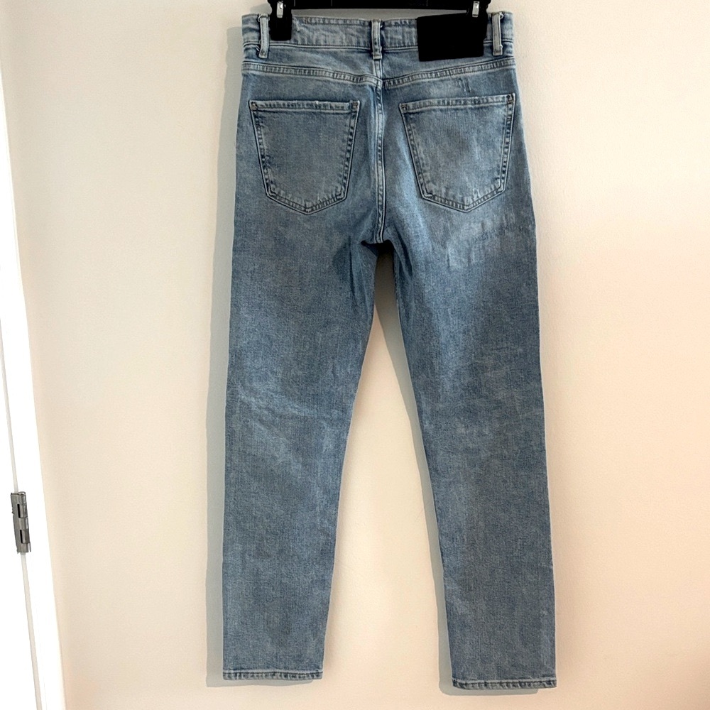 ZARA Sz 30 Classic Light Blue Light Distressed Denimwear Jeans